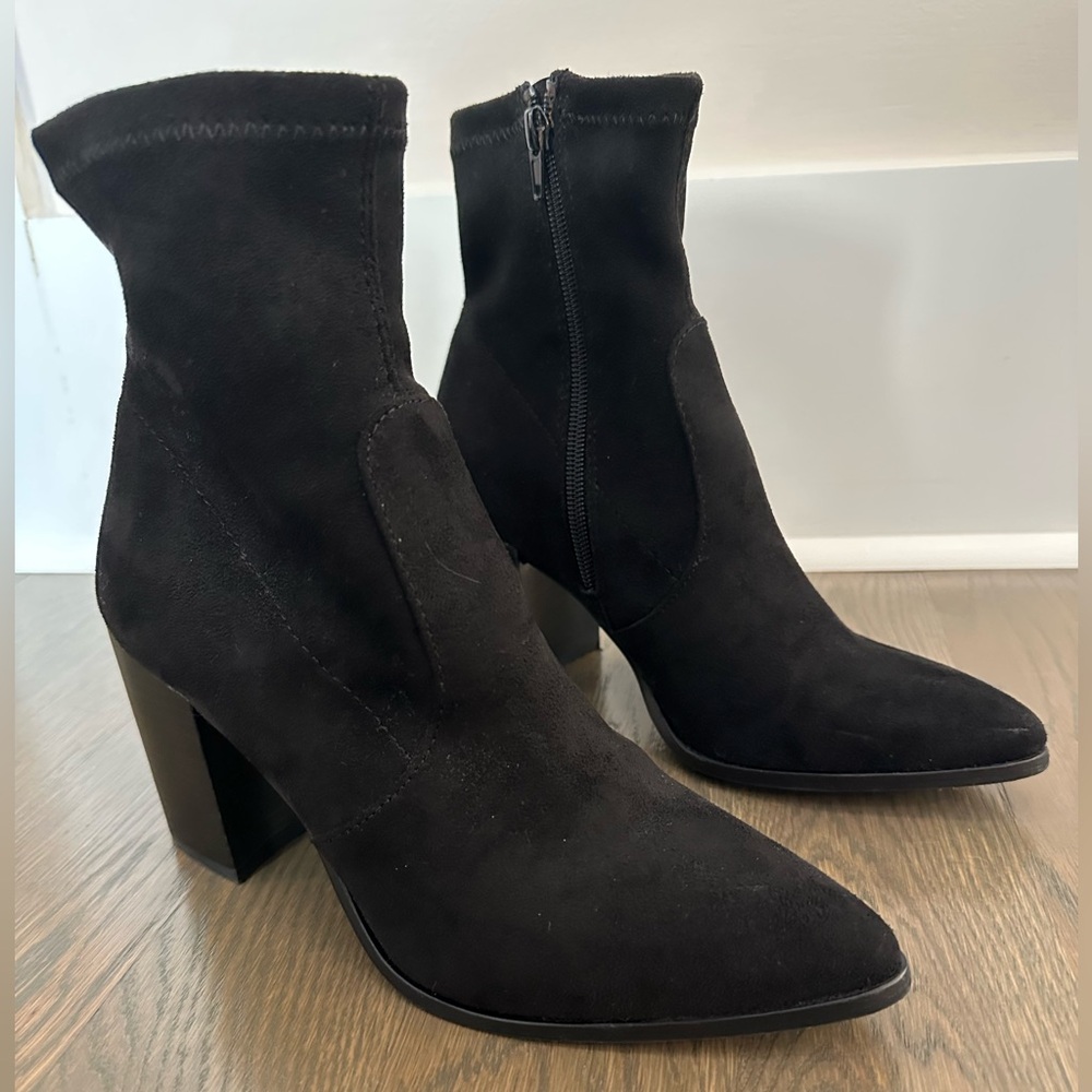 Steve Madden “Viperr” Black Sock Bootie – Size 7
